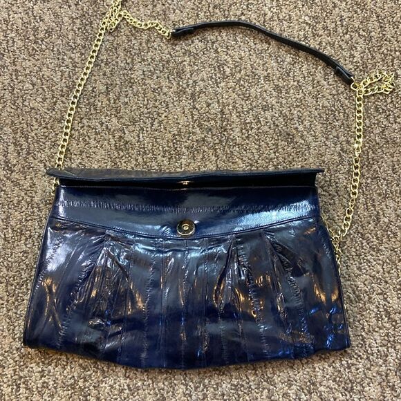 VTG, GENUINE EEL SKIN MADE IN KOREA Elegant Blue Clutch with Gold Chain - Picture 1 of 16